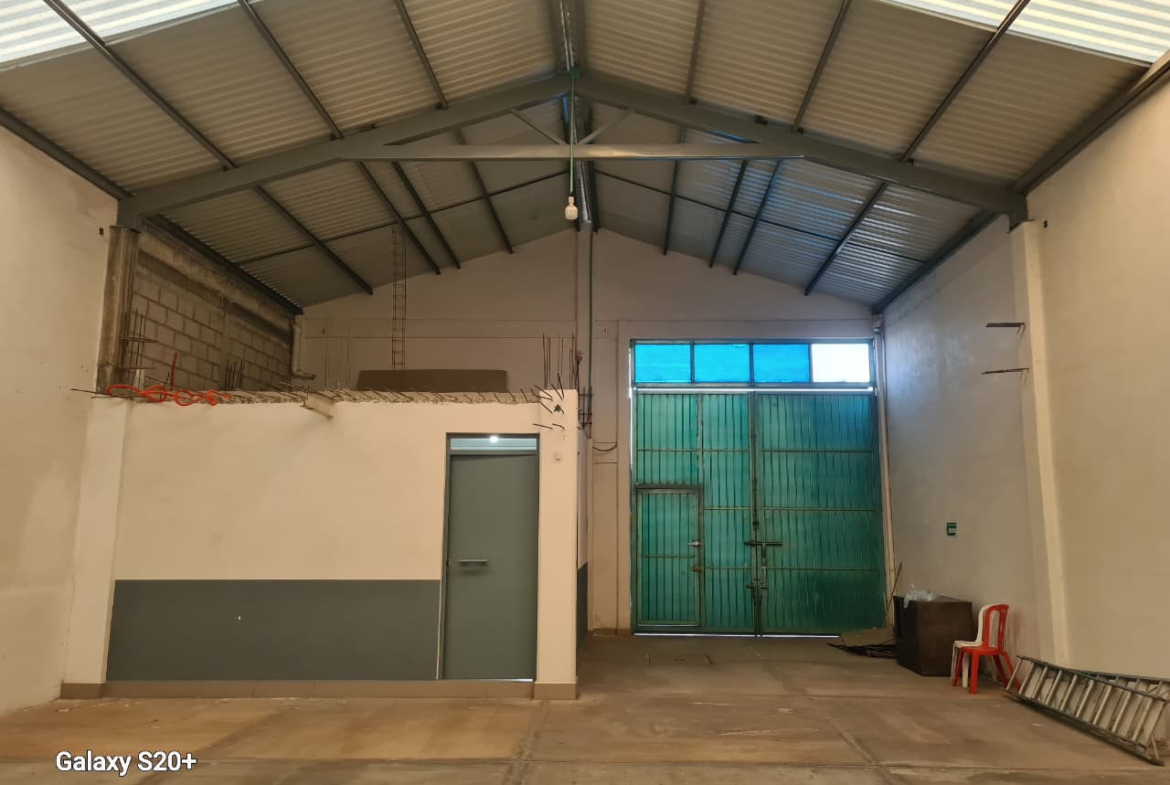 Bodega de 250m