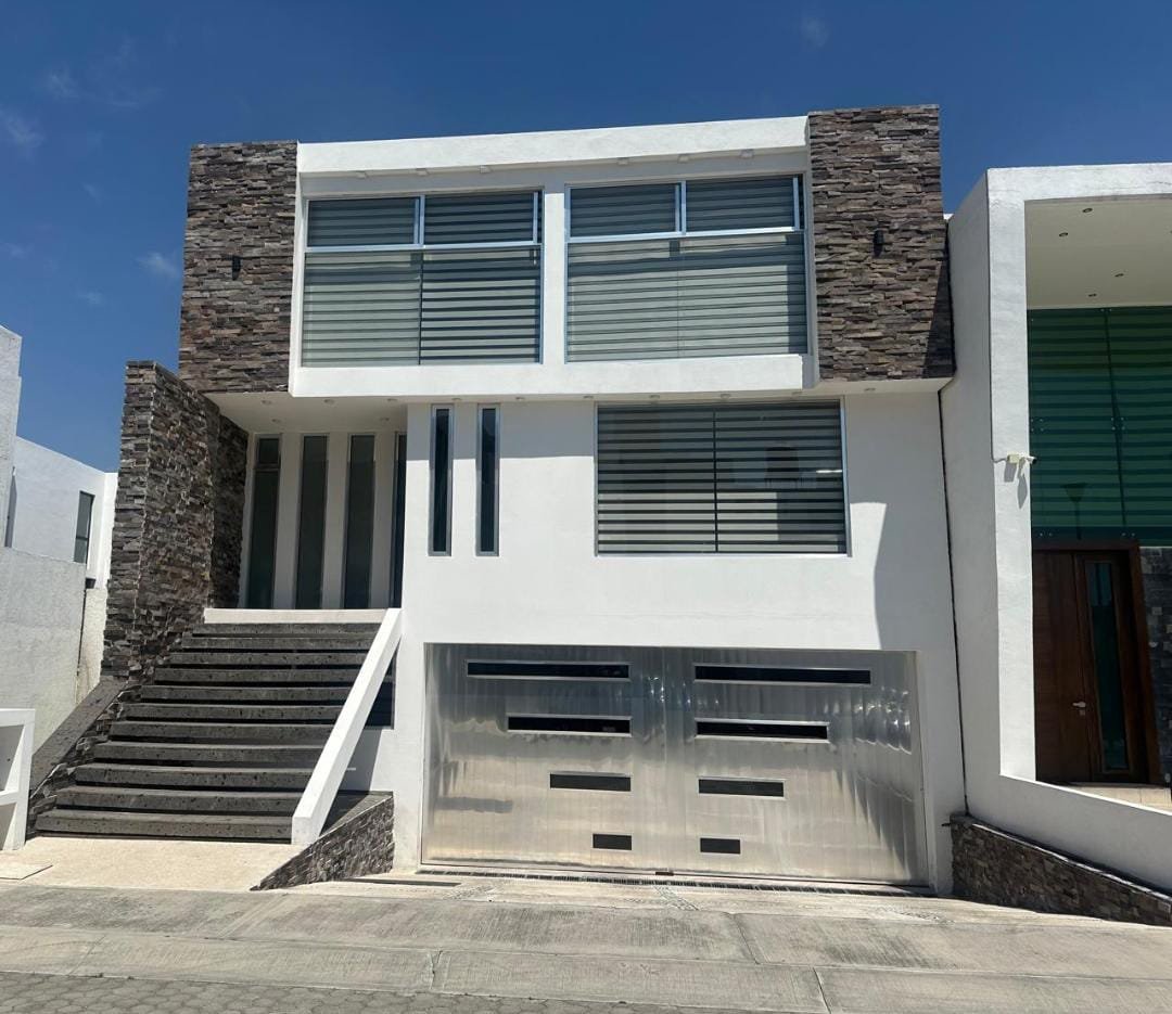 ZN-PLDA1 – Copy CASA DE LUJO VENTA ZONA PLATEADA PACHUCA