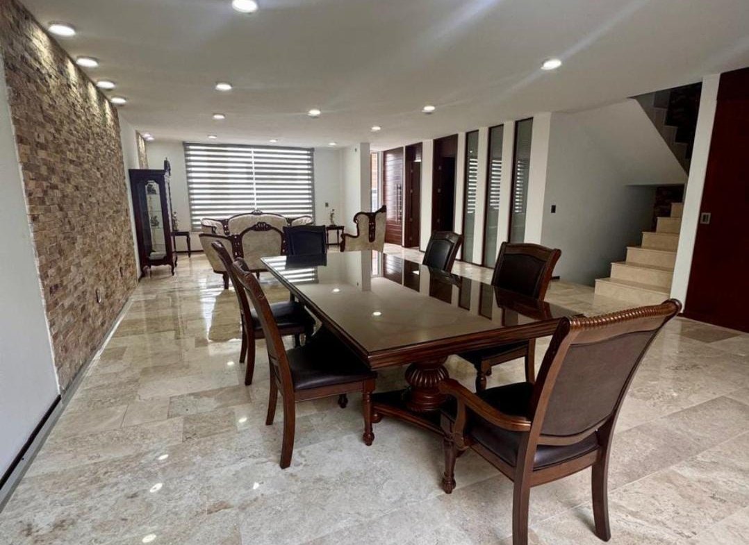 CASA DE LUJO VENTA ZONA PLATEADA PACHUCA