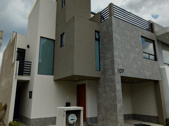 Casa nueva 3 plantas fraccionamiento explanada sur pachuca